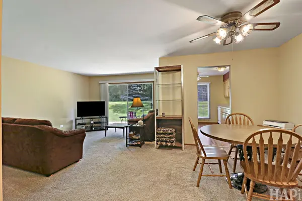 320 N Thornwood DR #320, Mchenry, IL 60050