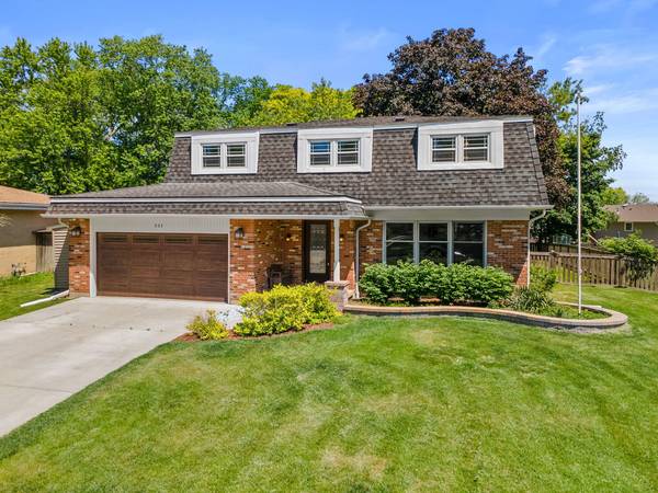 533 N Beck RD, Lindenhurst, IL 60046