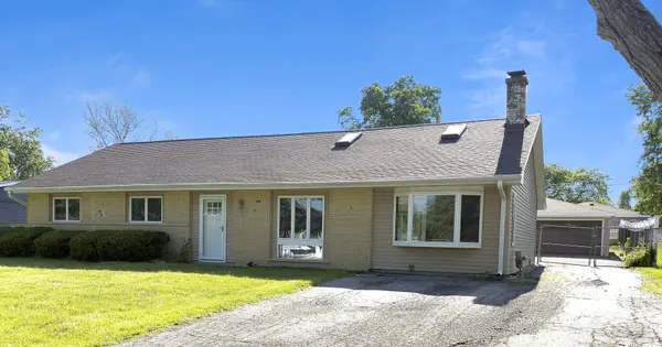 7706 WARWICK AVE, Darien, IL 60561