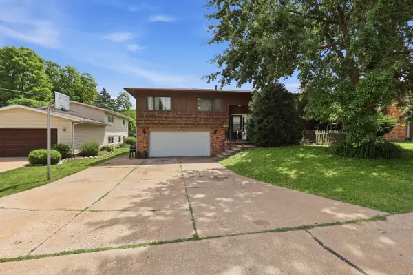 3007 46th ST, Rock Island, IL 61201