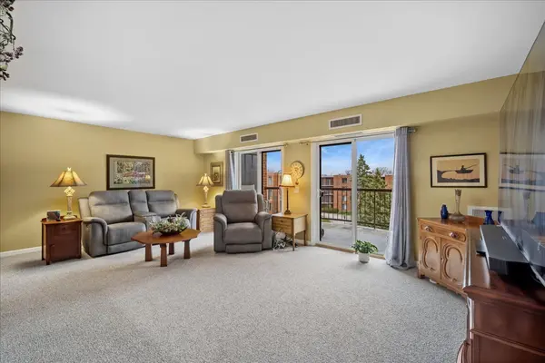 1515 E Central RD #462B, Arlington Heights, IL 60005