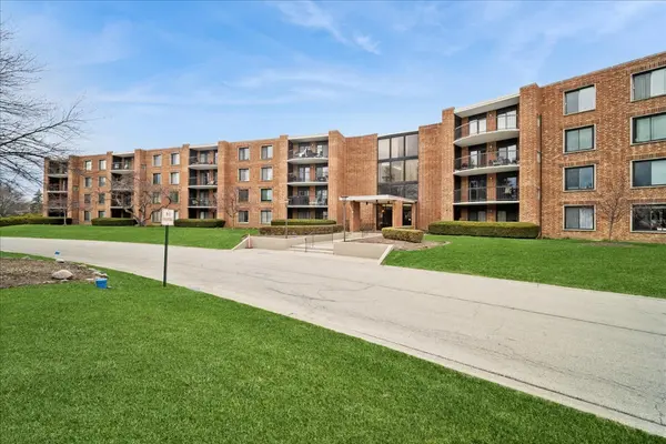 1515 E Central RD #462B, Arlington Heights, IL 60005
