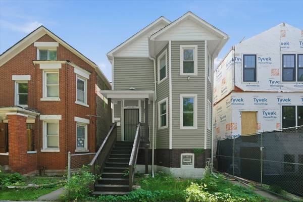 8739 S Colfax AVE, Chicago, IL 60617