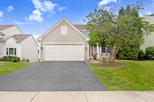 532 Rose LN, Bartlett, IL 60103