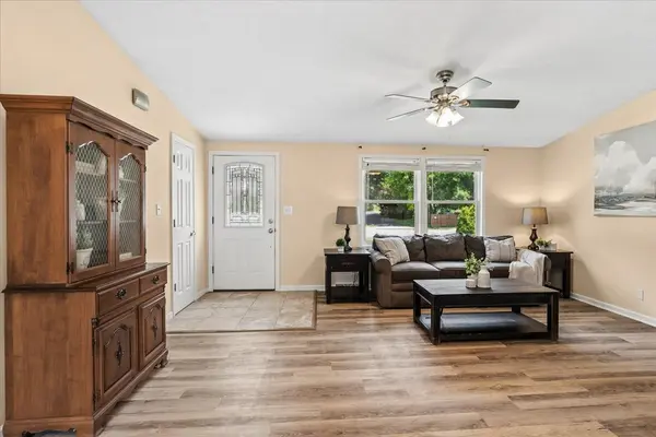 411 Highland RD, Grayslake, IL 60030
