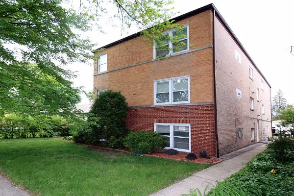 5824 W Higgins AVE #2N, Chicago, IL 60630