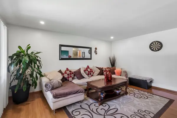 1450 Jefferson RD, Hoffman Estates, IL 60169