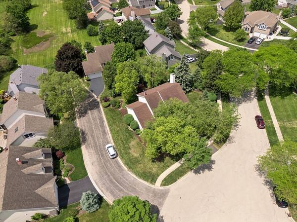 303 Balmoral DR, Bartlett, IL 60103