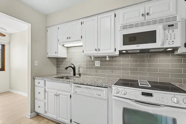 541 Verde DR, Schaumburg, IL 60173