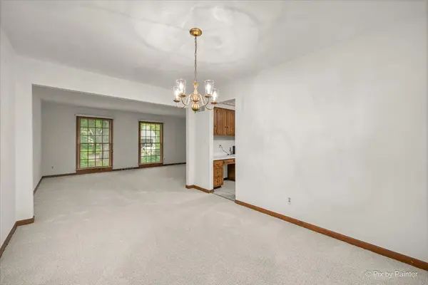 2318 Sudbury LN, Geneva, IL 60134