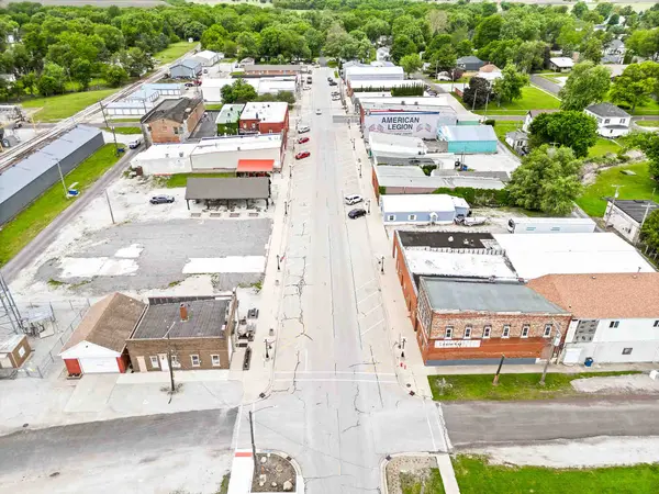 122 E Main ST, Colfax, IL 61728