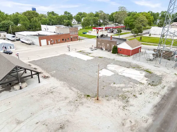 122 E Main ST, Colfax, IL 61728