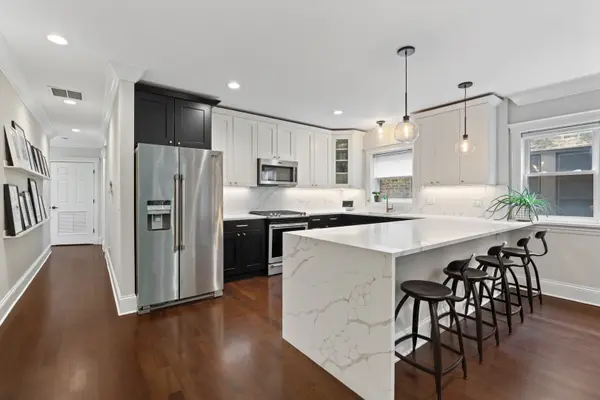 3422 N Bosworth AVE #2, Chicago, IL 60657