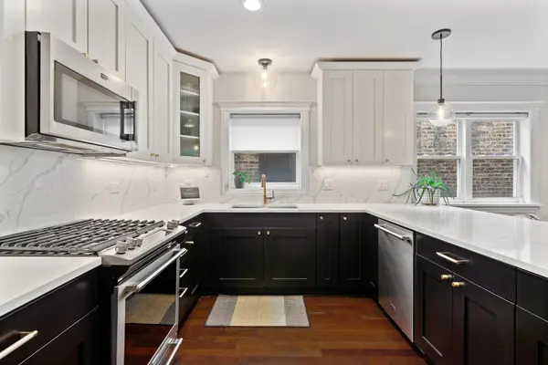3422 N Bosworth AVE #2, Chicago, IL 60657
