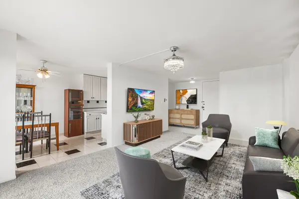 7061 N Kedzie AVE #1605, Chicago, IL 60645