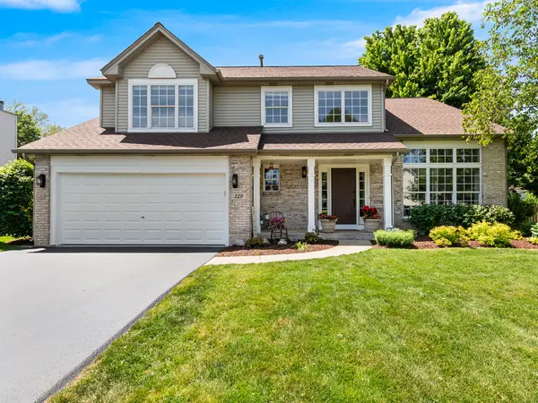 329 Millstream LN, Oswego, IL 60543