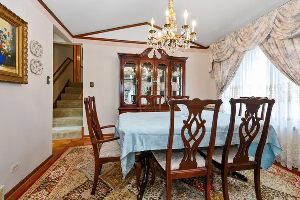 9346 S 55th AVE, Oak Lawn, IL 60453