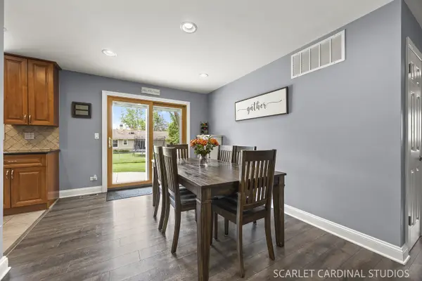 291 Clearmont DR, Elk Grove Village, IL 60007