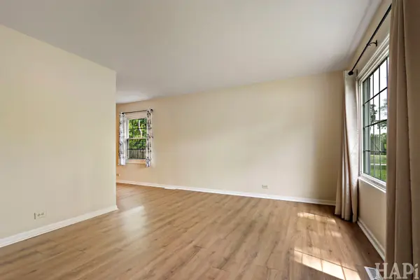 486 St Marys Pkwy, Buffalo Grove, IL 60089