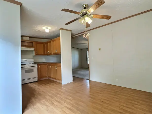 519 22nd AVE N, Clinton, IA 52732
