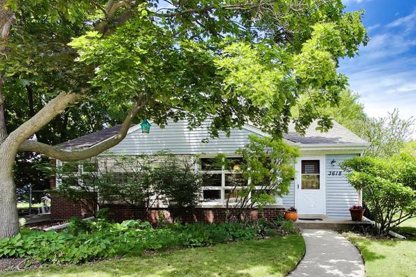 3618 Church ST, Evanston, IL 60203