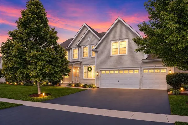 650 Iris CT, Lake Villa, IL 60046