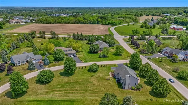 6701 Debbie LN, Marengo, IL 60152