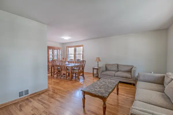 6651 N Oconto AVE, Chicago, IL 60631