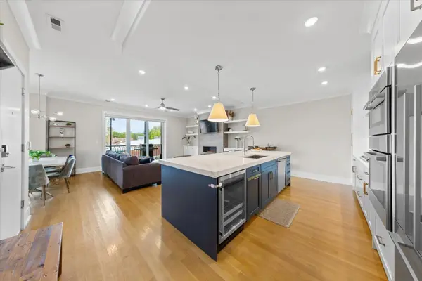 2745 W Lawrence AVE #2E, Chicago, IL 60625