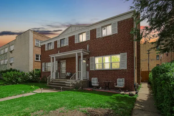9115 N Gross Point RD, Skokie, IL 60077