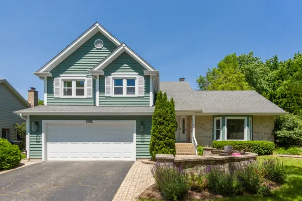 1205 Ardmore DR, Naperville, IL 60540