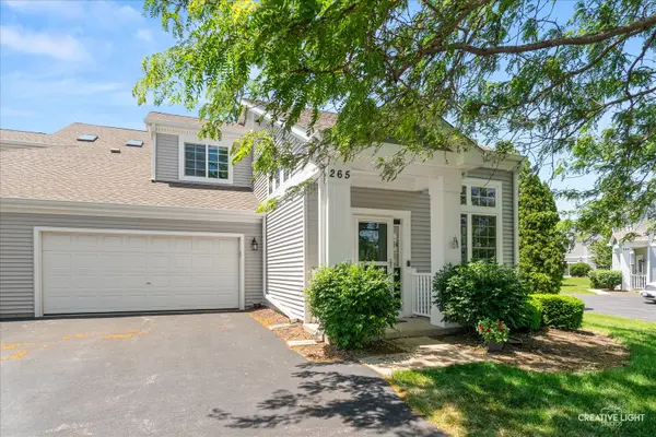 265 Grays DR #265, Oswego, IL 60543