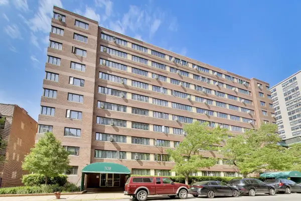 708 W BITTERSWEET PL #1003, Chicago, IL 60613