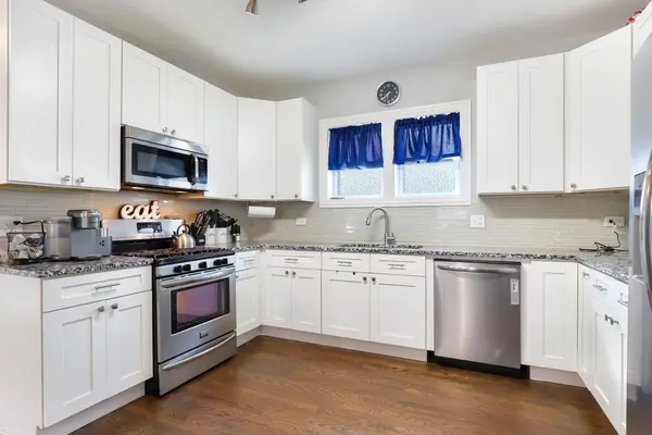 10114 S Peoria ST, Chicago, IL 60643