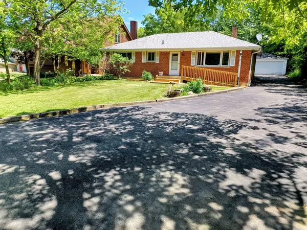N537 Sunset AVE,  West Chicago,  IL 60185