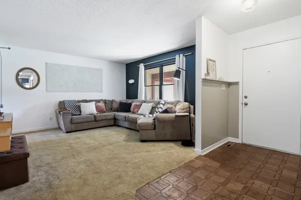 2307 Boudreau DR, Urbana, IL 61801