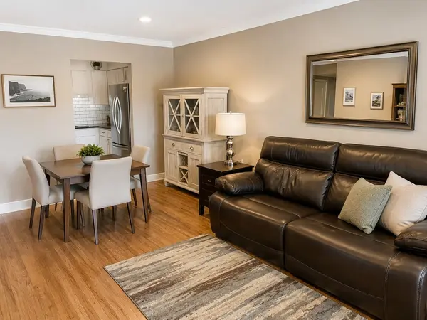 520 Biesterfield RD #E309, Elk Grove Village, IL 60007