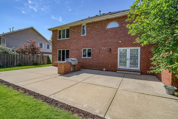 705 Ridgefield RD, New Lenox, IL 60451