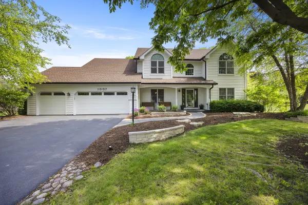1007 Book CT, Naperville, IL 60540