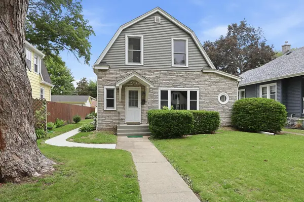 2808 E 18th ST, Davenport, IA 52803
