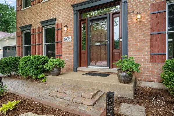 808 S Van Buren ST, Batavia, IL 60510