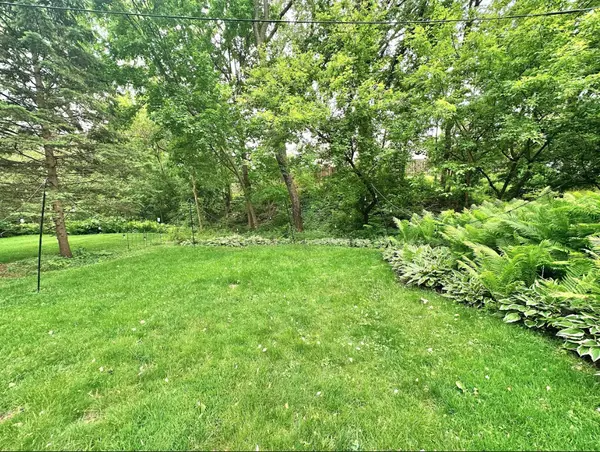 422 E HICKORY ST, Hinsdale, IL 60521