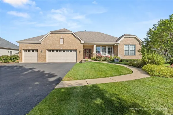 483 Glover DR, North Aurora, IL 60542