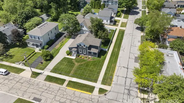 27 N Lincoln ST, Batavia, IL 60510