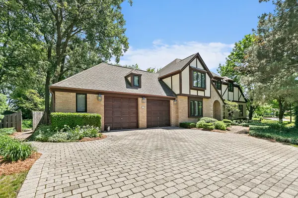 1159 Division ST, Barrington, IL 60010