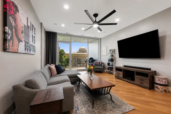 2242 W Chicago AVE #301, Chicago, IL 60622