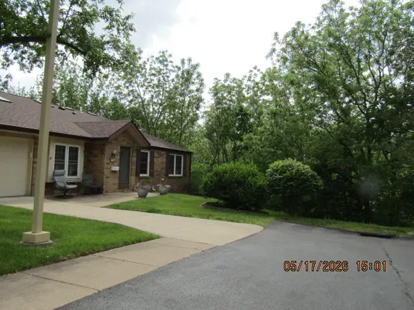 1814 E 38th Street CT #6C, Davenport, IA 52807