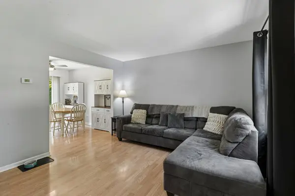 826 Elm AVE, Round Lake Park, IL 60073