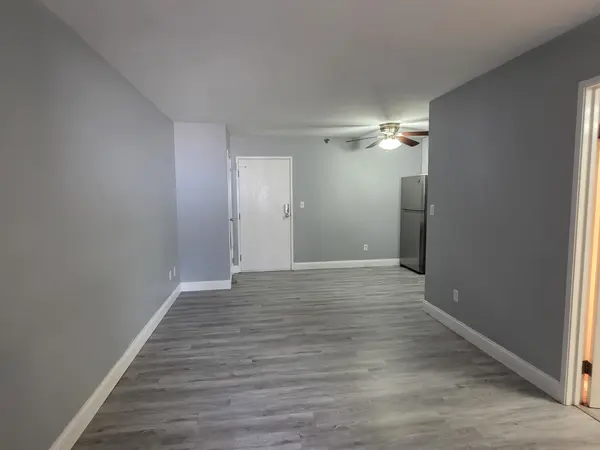 3170 W Monroe ST #107, Waukegan, IL 60085