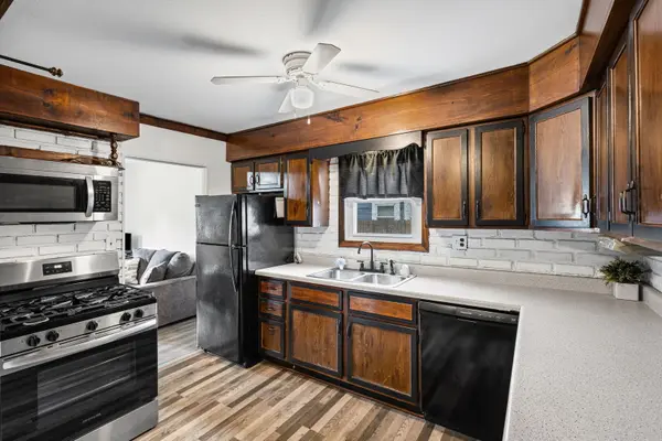 18111 W Twin Lakes BLVD, Grayslake, IL 60030